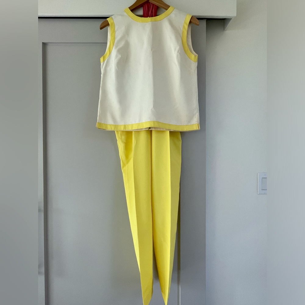 Vintage 1960s Set